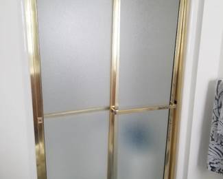 Glass shower doors