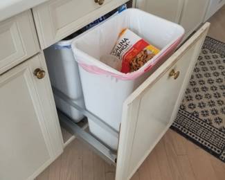Kitchen feature: trash corral