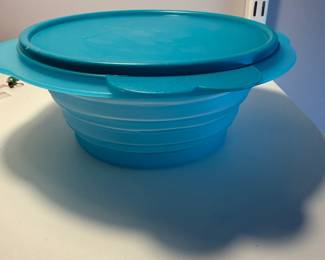 Tupperware Flat Out Bowl