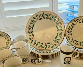 Lenox Christmas set