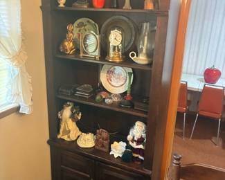 cabinet set
