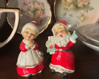 vintage salt and pepper shakers