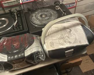 shelf stereos