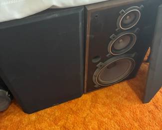 speakers