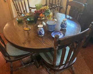 table with 6 chairs
