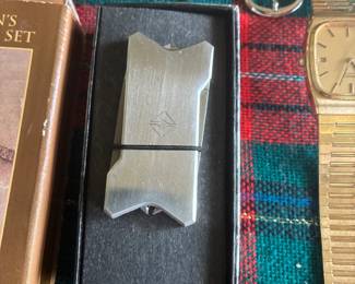 knife