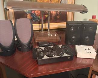 lamp/speakers