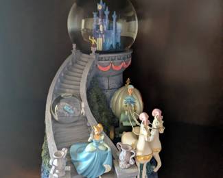 Disney Snow Globe Cinderella Midnight Stair Case $85.00