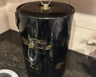 Ice bucket