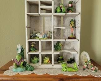 Collection of Frogs Vintage and Really Precious