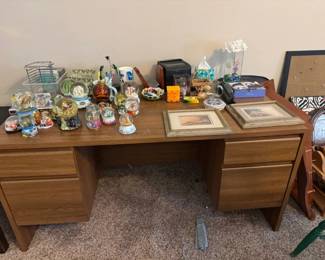  Study Desk with LOTS of Vintage SNOW GLOBES