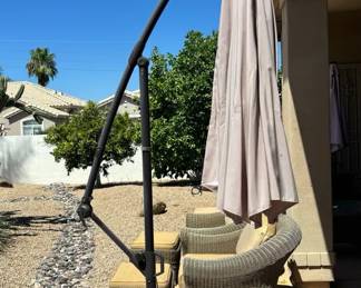 Nice Outdoor Extending Umbrella