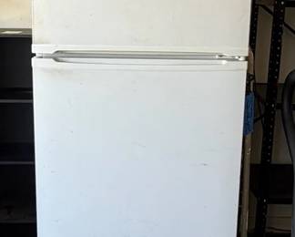 Magic Chef Refrigerator