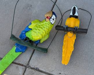 2 Decorative Parrots