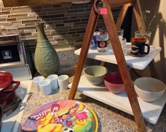 A frame shelf plates