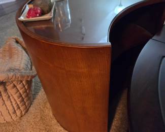 Crescent table