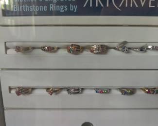 Gold and silver rings ( all jewelry is taken off site until sale date)