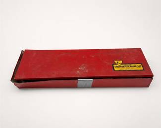 Lot 602: Gunslick No. 478 Shotgun Cleaning Kit in Metal Box