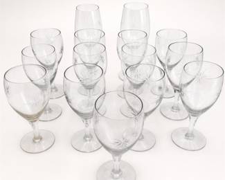 Lot 427: 13 Mid-Century Starburst-Cut Glasses & 2 Etched Wine Glasses
