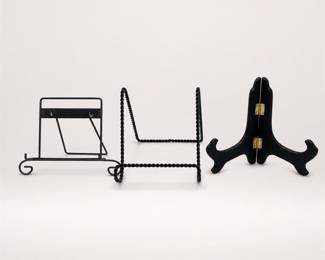 Lot 422: 3 Plate Display Easels: Twisted Wire, Scrolled Metal & Wood