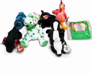 Lot 125: 8 Ty Beanie Babies incl. Stinky, Strut & Claude Crab