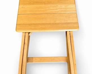 Lot 0666: Wooden Folding TV Tray Table