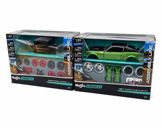 Lot 823: 2 Maisto Assembly Line 1/24 Model Kits: Model A & Mustang GT
