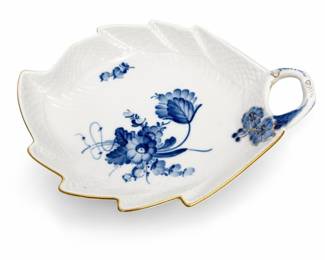 Lot 598: Royal Copenhagen Blue Flowers Braided Leaf Dish