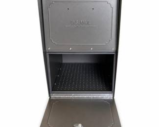 Lot 0668: Architectural Mailboxes Oasis Locking Post-Mount Mailbox