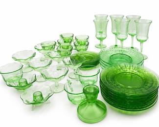 Lot 782: Green Depression Glass, Large Mixed Lot