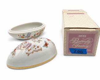 Lot 1006: Avon Butterfly Fantasy Porcelain Egg