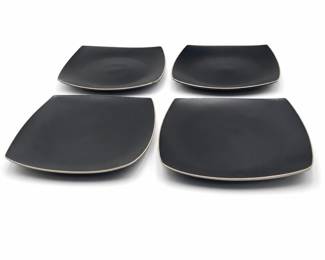 Lot 1017: 4 Gibson Soho Lounge Matte Black Square Dinner Plates