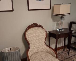 ballon back chair