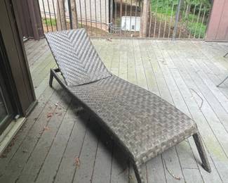 Resin Wicker Outdoor Chaise Lounge
