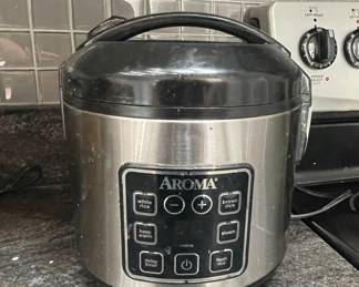 Aroma 8-Cup Digital Rice and Grain Cooker
