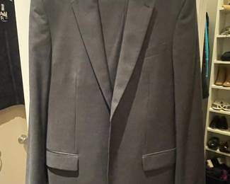Jos. A. Bank 1905 Collection Suit