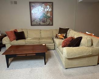 Upholstered L-Shaped Sectional Sofa Berkeley Hall Collection