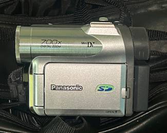 Panasonic PV-GS31 MiniDV Camcorder