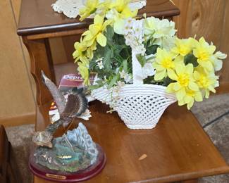 Ceremic Basket - Eagle Figurine 
