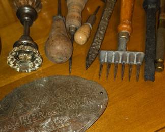 Antique Tools - savage washer & dryer sign