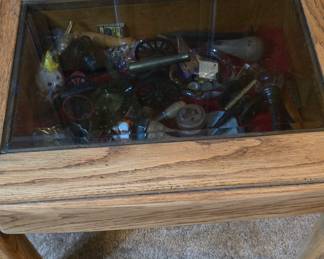 Small Display Table