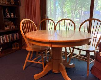 Dining Room Table, chairs, and leaf (not shown)