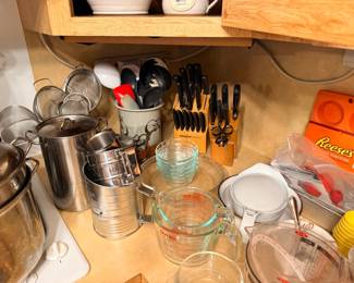 Flour sifters & Knife Blocks