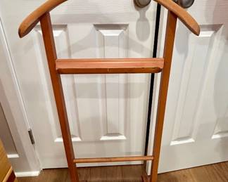 Wooden Gentleman’s Valet Stand