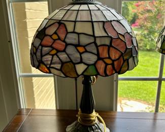 Tiffany-Style Stained Glass Table Lamp