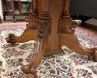 Details on table base
