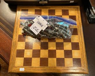 Italfama Florentine Metal Chess Pieces, Chess Board 