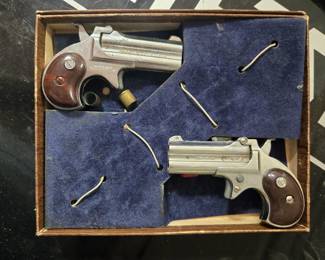Derringer Heirloom dueling set.