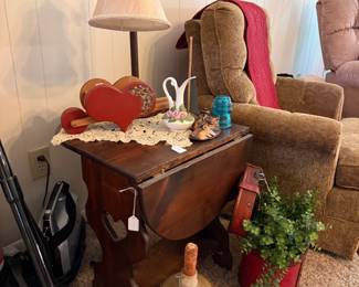 Heart Wood Drop Leaf Table