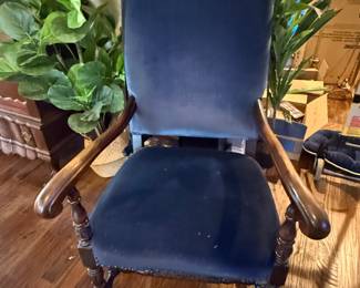 High-back armchair Louis XIV or William and Mary style - vintage